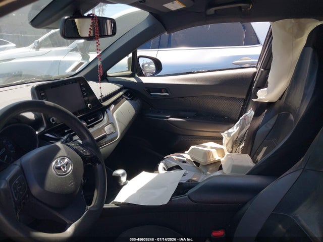 JTNKHMBX4K1033353 Toyota C-HR LE