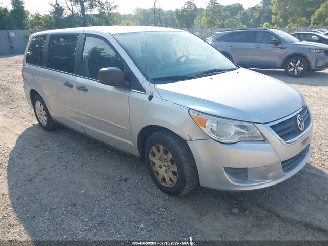 2011 Volkswagen Routan S მანქანა იყიდება აუქციონზე, vin: 2V4RW4DG9BR717709, აუქციონის ნომერი: 45609263