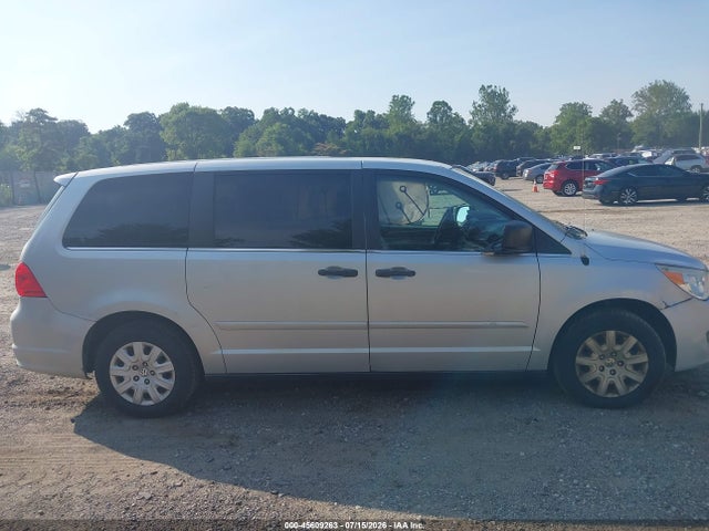 2011 Volkswagen Routan S მანქანა იყიდება აუქციონზე, vin: 2V4RW4DG9BR717709, აუქციონის ნომერი: 45609263