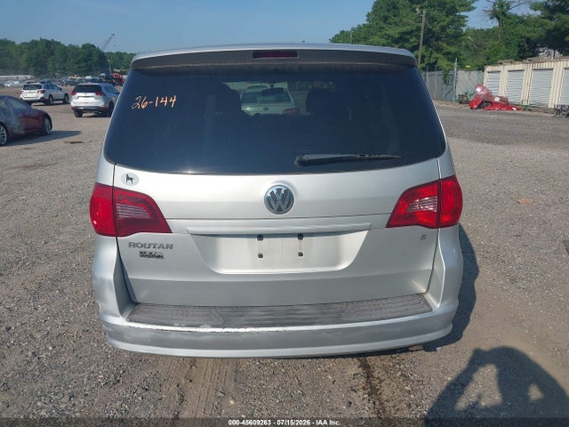 2011 Volkswagen Routan S მანქანა იყიდება აუქციონზე, vin: 2V4RW4DG9BR717709, აუქციონის ნომერი: 45609263