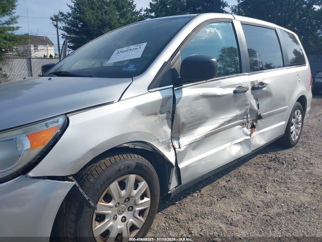 2011 Volkswagen Routan S მანქანა იყიდება აუქციონზე, vin: 2V4RW4DG9BR717709, აუქციონის ნომერი: 45609263