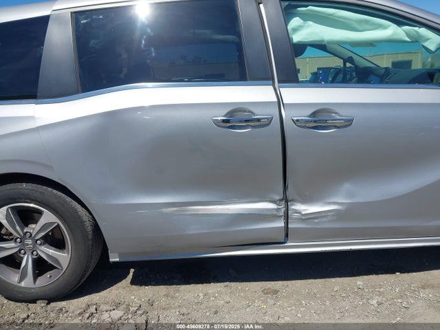5FNRL6H82JB042507 Honda Odyssey Touring