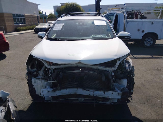 Toyota Rav4 Xle 2018 JTMRFREV6JJ220298 Image 13
