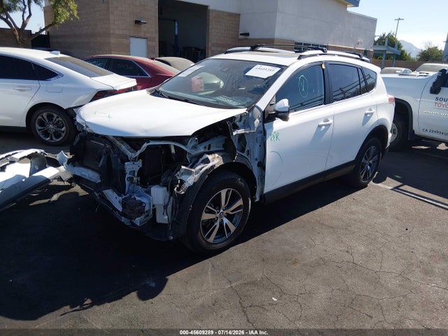 Toyota Rav4 Xle 2018 JTMRFREV6JJ220298 Image 2