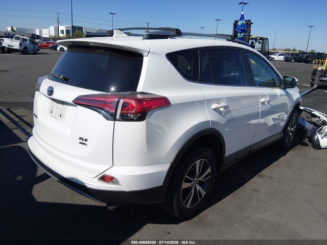 Toyota Rav4 Xle 2018 JTMRFREV6JJ220298 Image 4
