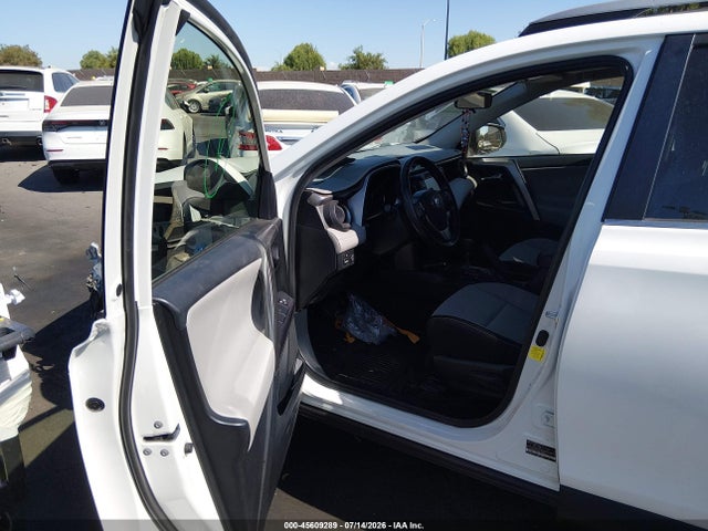 Toyota Rav4 Xle 2018 JTMRFREV6JJ220298 Image 5