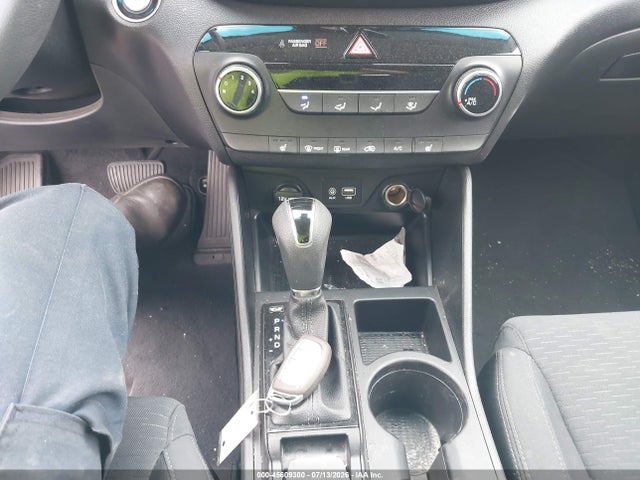 KM8J33A47MU317377 Hyundai Tucson Value