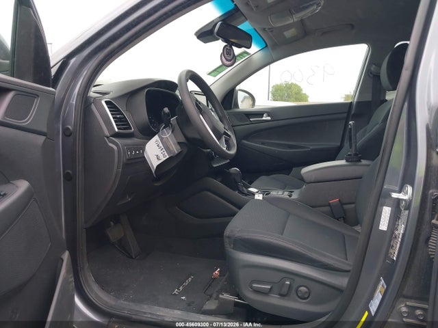 KM8J33A47MU317377 Hyundai Tucson Value