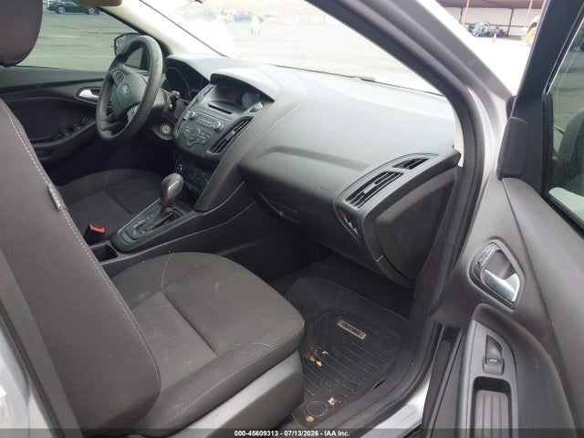 45609313 :رقم المزاد ، 1FADP3K22HL319638 vin ، 2017 Ford Focus Se مزاد بيع