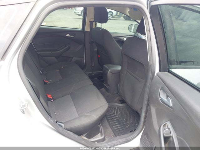 45609313 :رقم المزاد ، 1FADP3K22HL319638 vin ، 2017 Ford Focus Se مزاد بيع