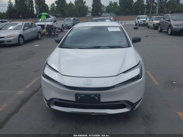 JTDACACU2P3010568 Toyota Prius Prime Se