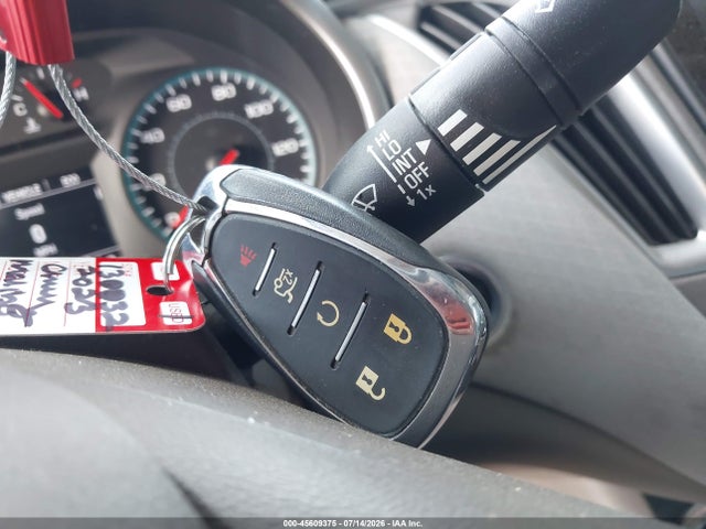 1G1ZD5ST7PF130812 Chevrolet Malibu Fwd 1lt