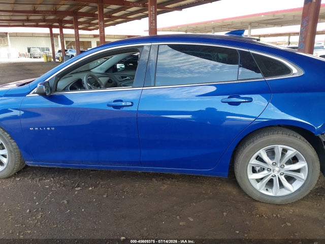 1G1ZD5ST7PF130812 Chevrolet Malibu Fwd 1lt