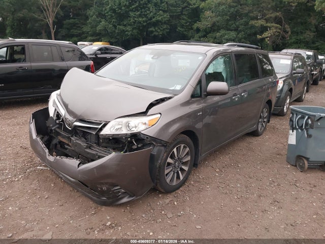 2018 Toyota Sienna Xle 7 Passenger მანქანა იყიდება აუქციონზე, vin: 5TDDZ3DCXJS207068, აუქციონის ნომერი: 45609377