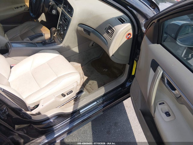 Продажа на аукционе авто 2006 Volvo S60 T5, vin: YV1RS547362547356, номер лота: 45609400
