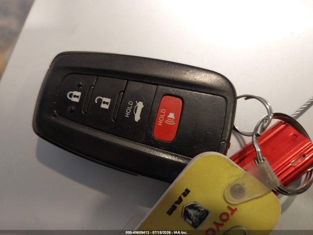 2021 Toyota Corolla Hybrid Le მანქანა იყიდება აუქციონზე, vin: JTDEAMDE9MJ002460, აუქციონის ნომერი: 45609413
