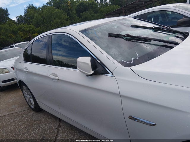 45609515 :رقم المزاد ، WBAFR1C51BC744329 vin ، 2011 Bmw 528i مزاد بيع