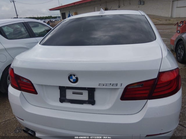 45609515 :رقم المزاد ، WBAFR1C51BC744329 vin ، 2011 Bmw 528i مزاد بيع