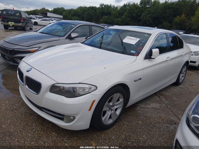 45609515 :رقم المزاد ، WBAFR1C51BC744329 vin ، 2011 Bmw 528i مزاد بيع