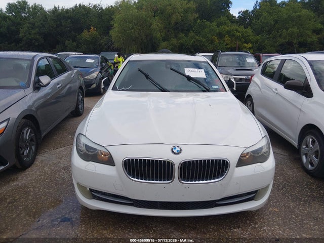 45609515 :رقم المزاد ، WBAFR1C51BC744329 vin ، 2011 Bmw 528i مزاد بيع