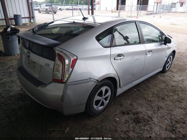 Toyota Prius Four 2014 JTDKN3DU3E1760773 Image 4