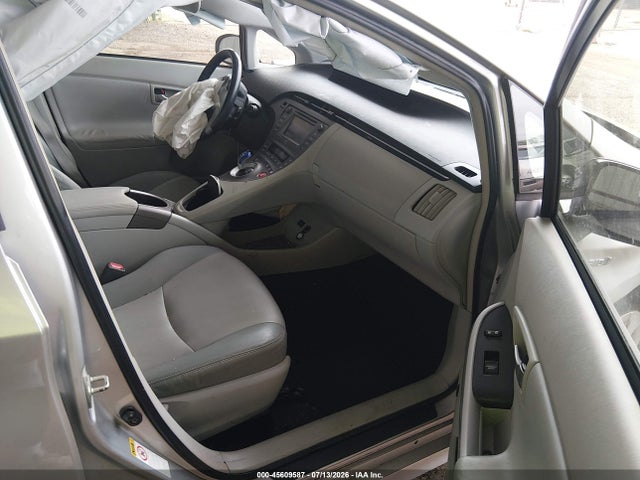 Toyota Prius Four 2014 JTDKN3DU3E1760773 Image 5