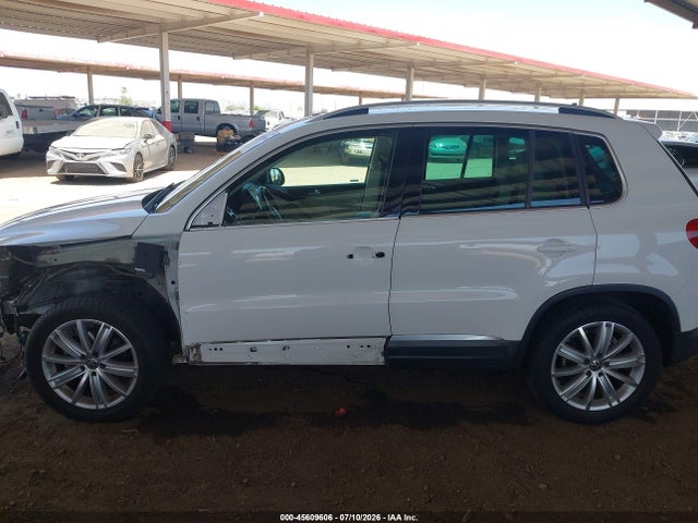2013 Volkswagen Tiguan Se მანქანა იყიდება აუქციონზე, vin: WVGBV7AX9DW512210, აუქციონის ნომერი: 45609606