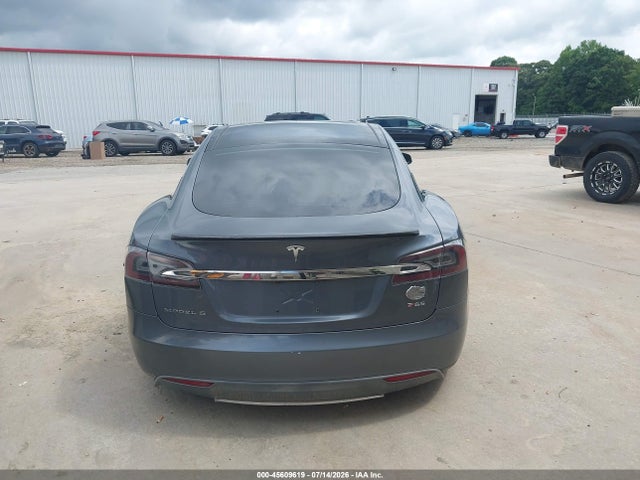 45609619 :رقم المزاد ، 5YJSA1CP2DFP14840 vin ، 2013 Tesla Model S Performance مزاد بيع