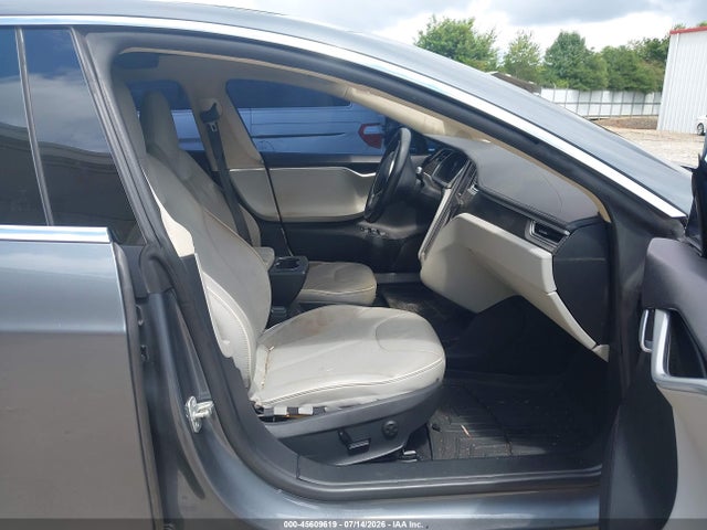 45609619 :رقم المزاد ، 5YJSA1CP2DFP14840 vin ، 2013 Tesla Model S Performance مزاد بيع