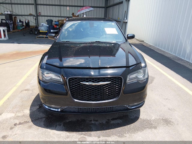 45609671 :رقم المزاد ، 2C3CCABT6GH194626 vin ، 2016 Chrysler 300 مزاد بيع