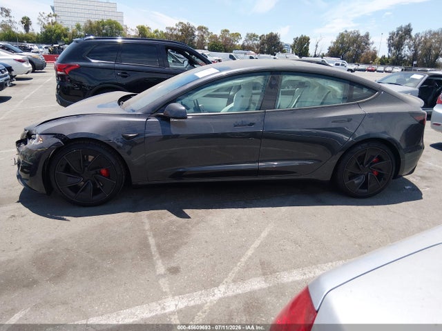 Tesla Model 3 Performance All-wheel Drive 2026 5YJ3E1ETXTF182948 Image 13