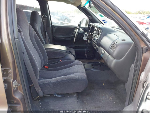 Продажа на аукционе авто 2000 Dodge Dakota Slt/sport, vin: 1B7GL2AN9YS678273, номер лота: 45609723
