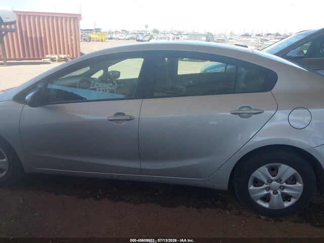 KIA FORTE LX 2018 3KPFK4A71JE219226 Image 13
