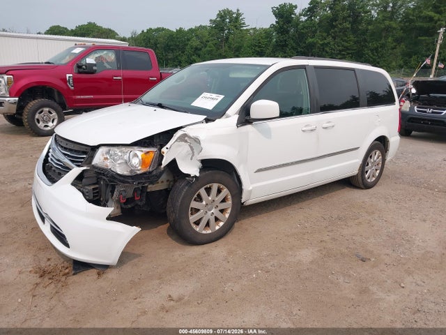 2015 Chrysler Town & Country Touring მანქანა იყიდება აუქციონზე, vin: 2C4RC1BG3FR521789, აუქციონის ნომერი: 45609809
