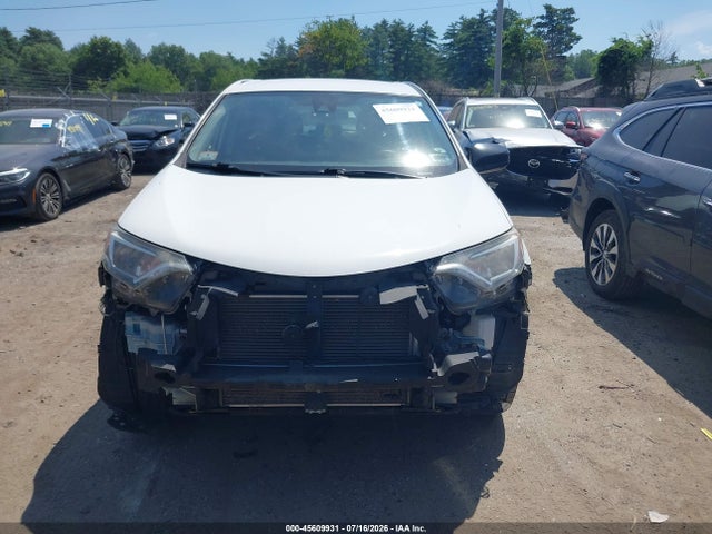 JTMBFREV7JJ723257 Toyota RAV4 LE