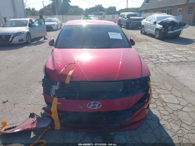 Продажа на аукционе авто 2022 Hyundai Elantra Sel, vin: 5NPLM4AGXNH068675, номер лота: 45609972