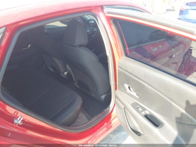 Продажа на аукционе авто 2022 Hyundai Elantra Sel, vin: 5NPLM4AGXNH068675, номер лота: 45609972