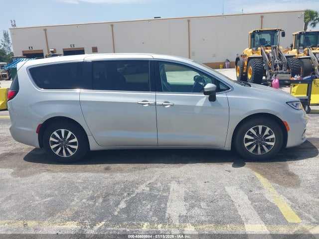 Продаж на аукціоні авто 2023 Chrysler Pacifica Hybrid Touring L, vin: 2C4RC1L73PR626123, номер лоту: 45609984