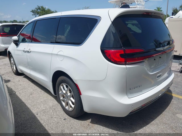 Продаж на аукціоні авто 2023 Chrysler Pacifica Touring L, vin: 2C4RC1BG9PR594733, номер лоту: 45610000