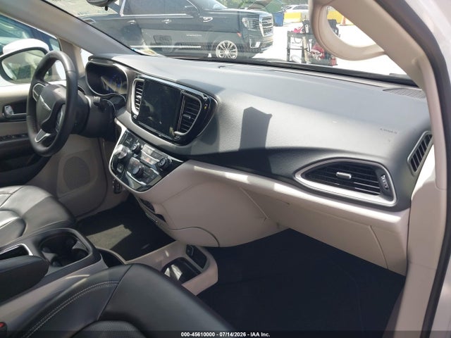 Продаж на аукціоні авто 2023 Chrysler Pacifica Touring L, vin: 2C4RC1BG9PR594733, номер лоту: 45610000