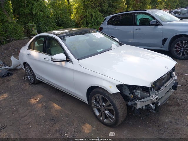 Aukcja sprzedaży 2015 Mercedes-benz C 300 4matic, vin: 55SWF4KB5FU002088, numer aukcji: 45610013
