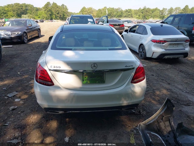Aukcja sprzedaży 2015 Mercedes-benz C 300 4matic, vin: 55SWF4KB5FU002088, numer aukcji: 45610013