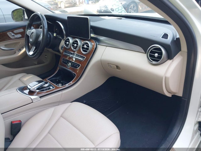 Aukcja sprzedaży 2015 Mercedes-benz C 300 4matic, vin: 55SWF4KB5FU002088, numer aukcji: 45610013