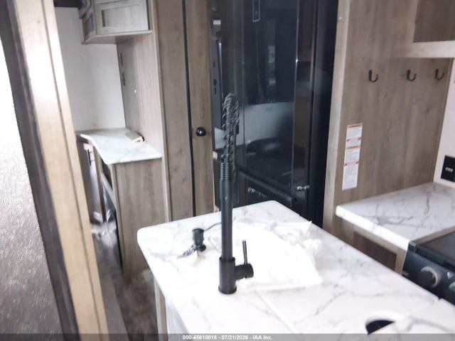 Продажа на аукционе авто 2022 Forest River Wolf Pack, vin: 5ZT3ctyb1n1220842, номер лота: 45610018
