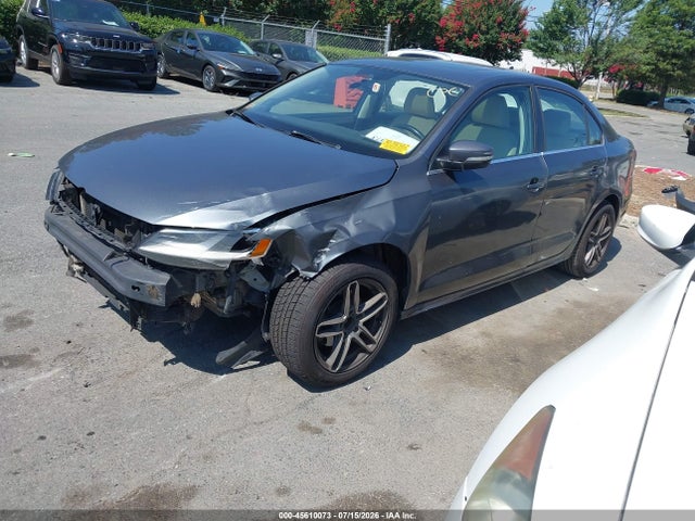 45610073 :رقم المزاد ، 3VWD07AJ9FM282689 vin ، 2015 Volkswagen Jetta 1.8t Se مزاد بيع