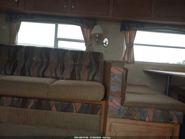 45610149 :رقم المزاد ، 4X4TWDE228A242804 vin ، 2008 Wildwood Fifth Wheel مزاد بيع