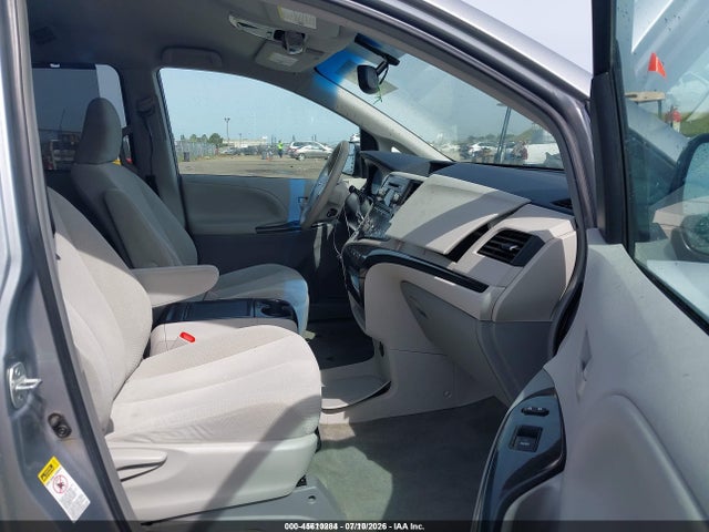 Продаж на аукціоні авто 2013 Toyota Sienna Le V6 8 Passenger, vin: 5TDKK3DC0DS303596, номер лоту: 45610284