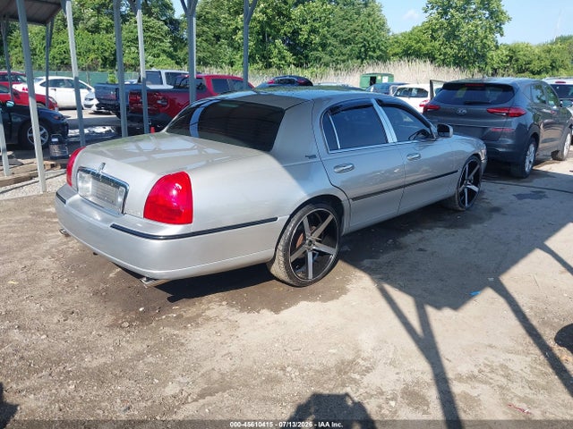 Продажа на аукционе авто 2007 Lincoln Town Car Signature Limited, vin: 1LNHM82W17Y628826, номер лота: 45610415