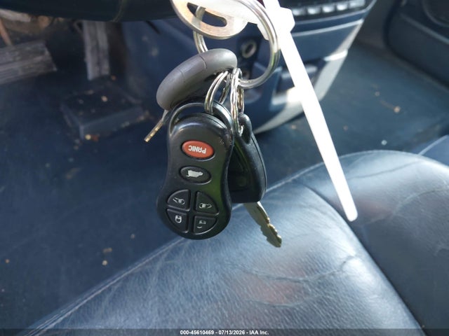 Продаж на аукціоні авто 2002 Chrysler Town & Country Limited, vin: 2C8GP64L62R628086, номер лоту: 45610469