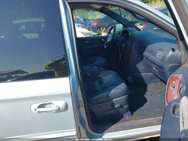Продаж на аукціоні авто 2002 Chrysler Town & Country Limited, vin: 2C8GP64L62R628086, номер лоту: 45610469